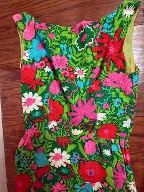 VTG 60s lined maxi dress with bow back detail.